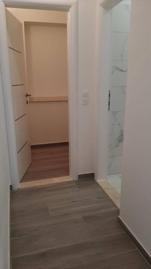 Apartmani Ivica Martic Duće Exterior foto