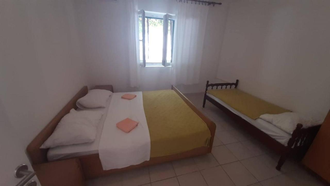 Apartmani Ivica Martic Duće Exterior foto