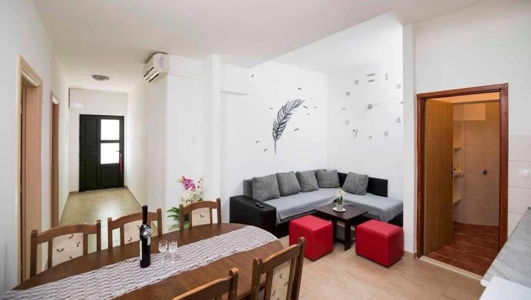 Apartmani Ivica Martic Duće Exterior foto