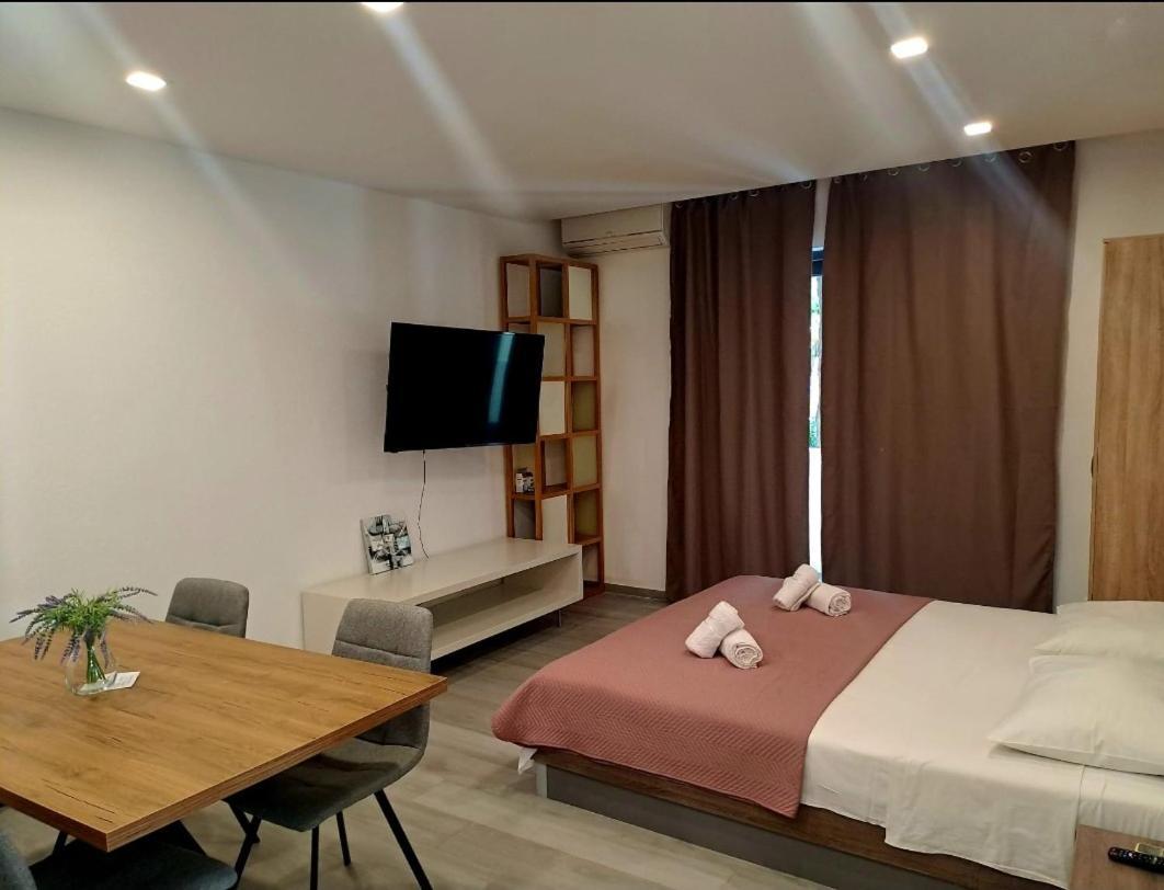 Apartmani Ivica Martic Duće Exterior foto