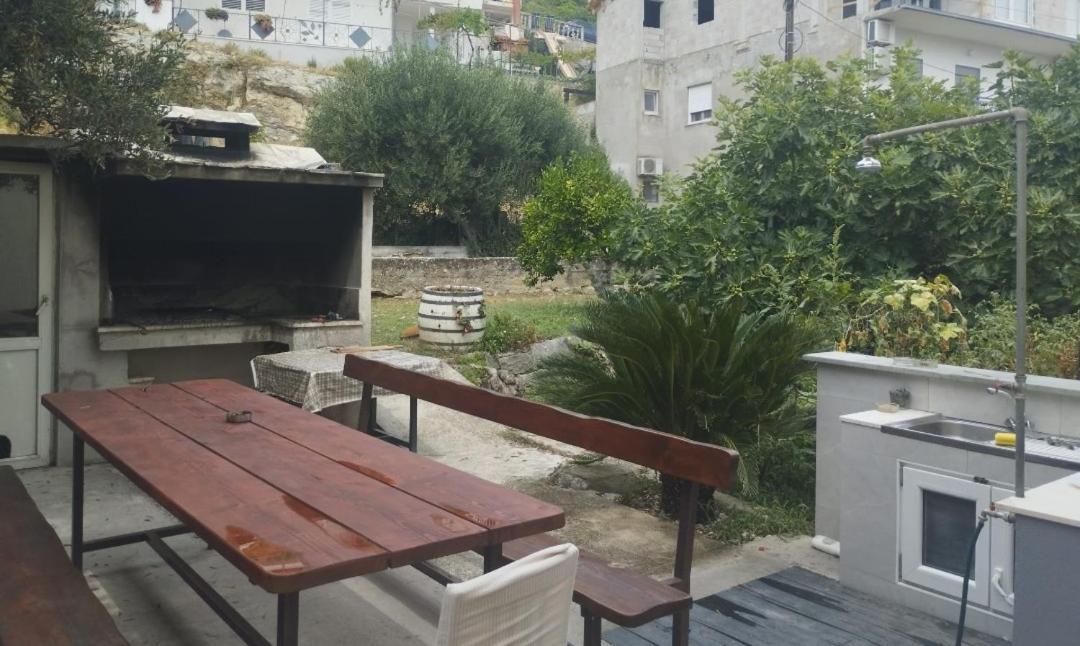 Apartmani Ivica Martic Duće Exterior foto